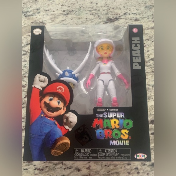 The Super Mario Bros. Movie Princess Peach 5" Action Figure With Accessory NIB - Picture 4 of 5